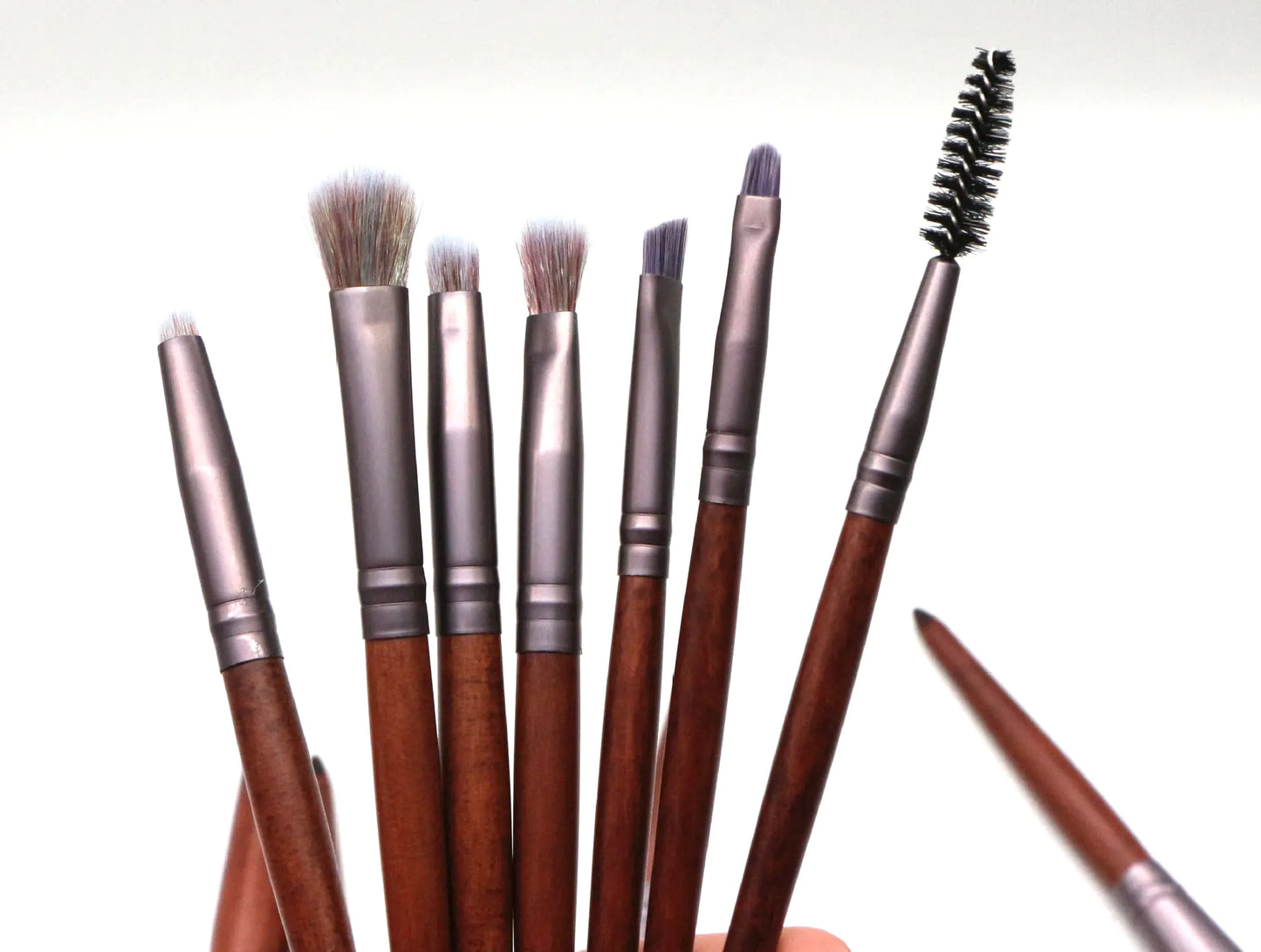 Violet Makeup Brush Set with Wooden Handle (Coffee Color)