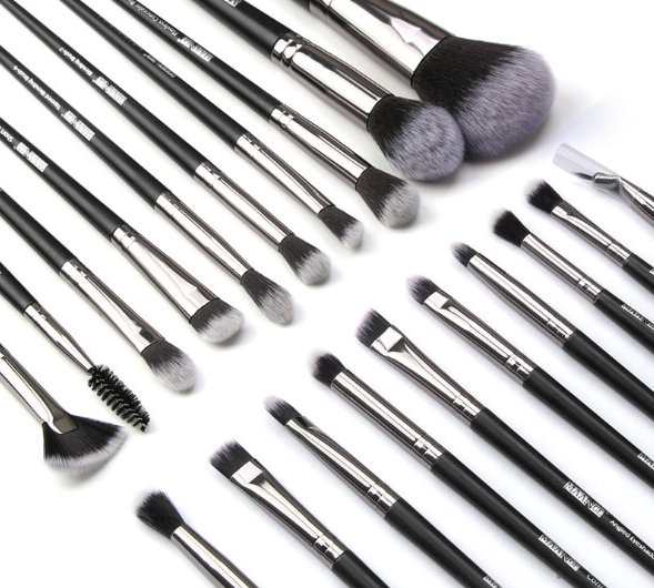 20-Piece Makeup Brush Set with Brush Bag